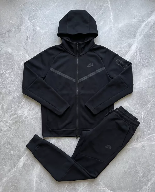 Nike Sportswears Tech Fleece crna